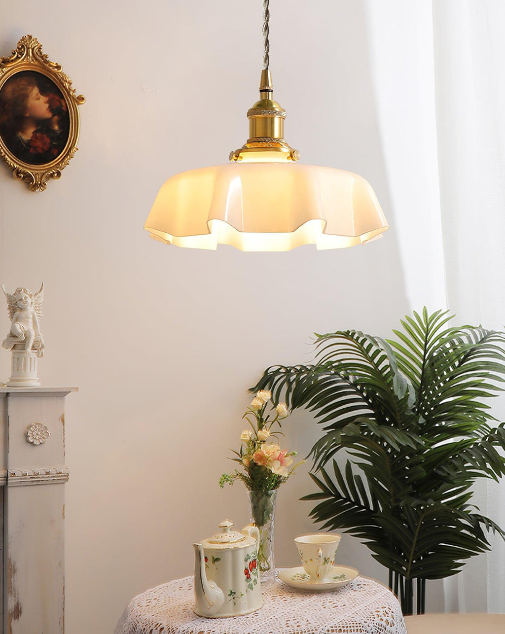 Francouzské květinové plisované závěsné svítidlo — vintage design osvětlení