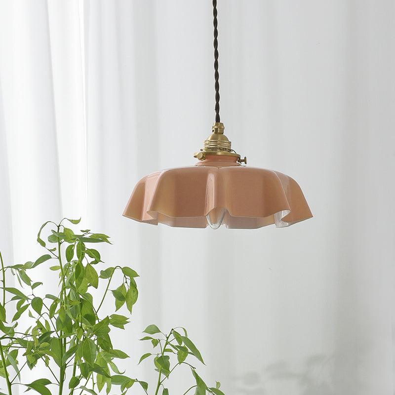 Francouzské květinové plisované závěsné svítidlo — vintage design osvětlení