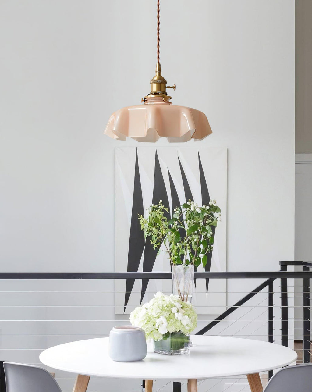 Francouzské květinové plisované závěsné svítidlo — vintage design osvětlení