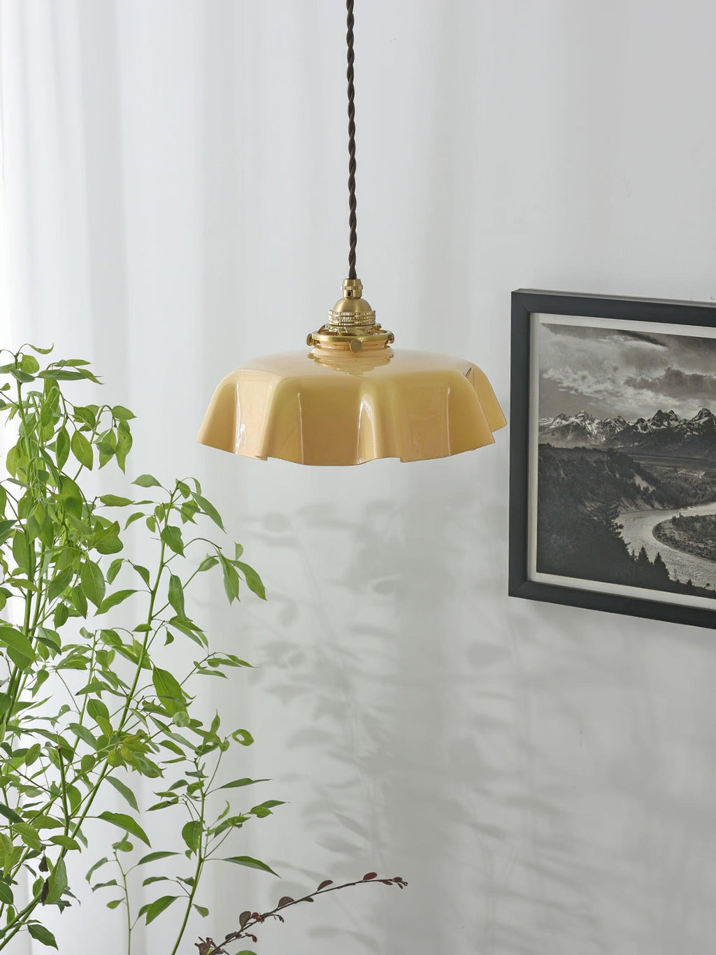Fransk blomstertaklampa – radiell kronbladsformad kupol, Ø 25 cm