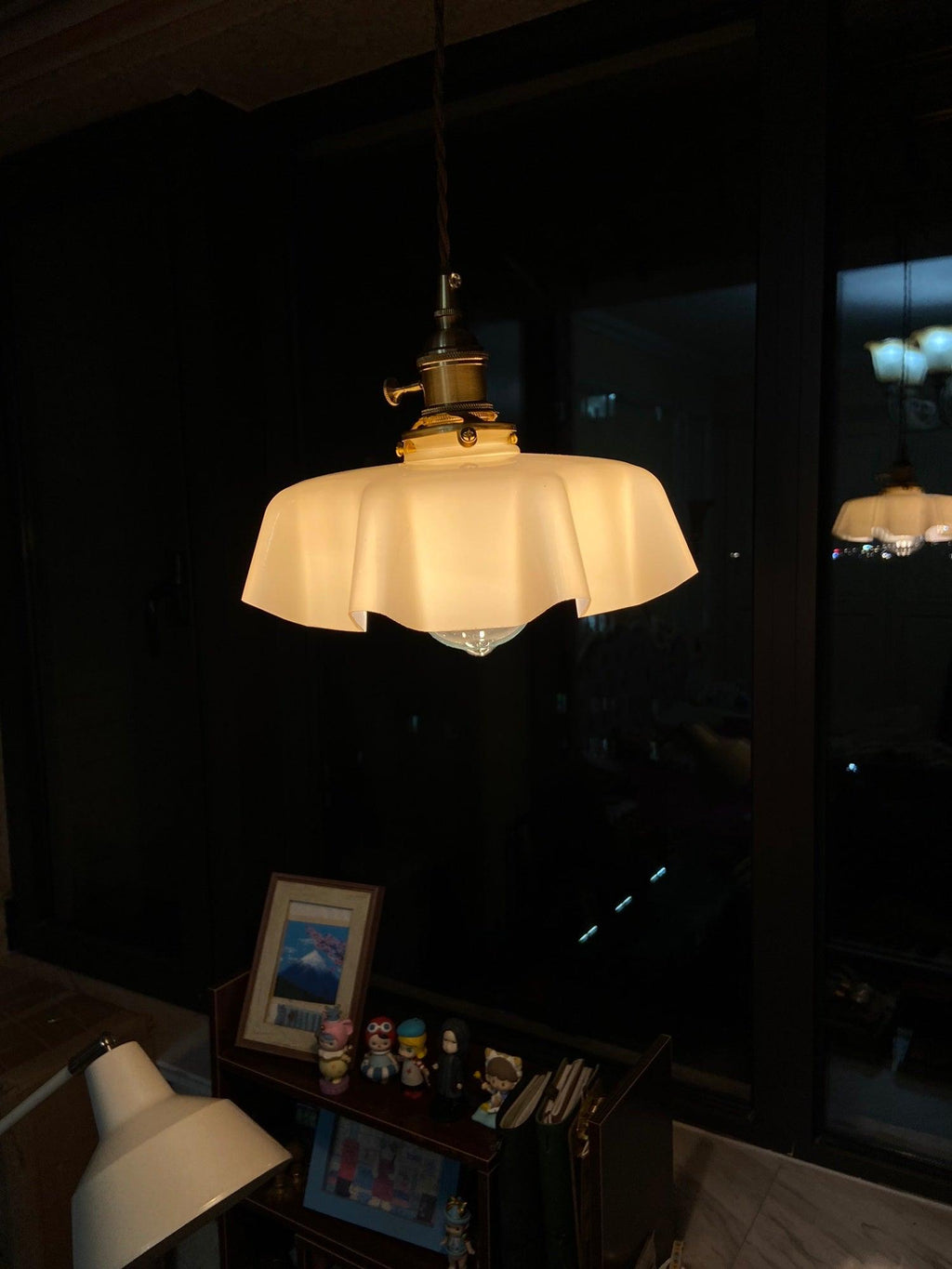 Francouzské květinové plisované závěsné svítidlo — vintage design osvětlení