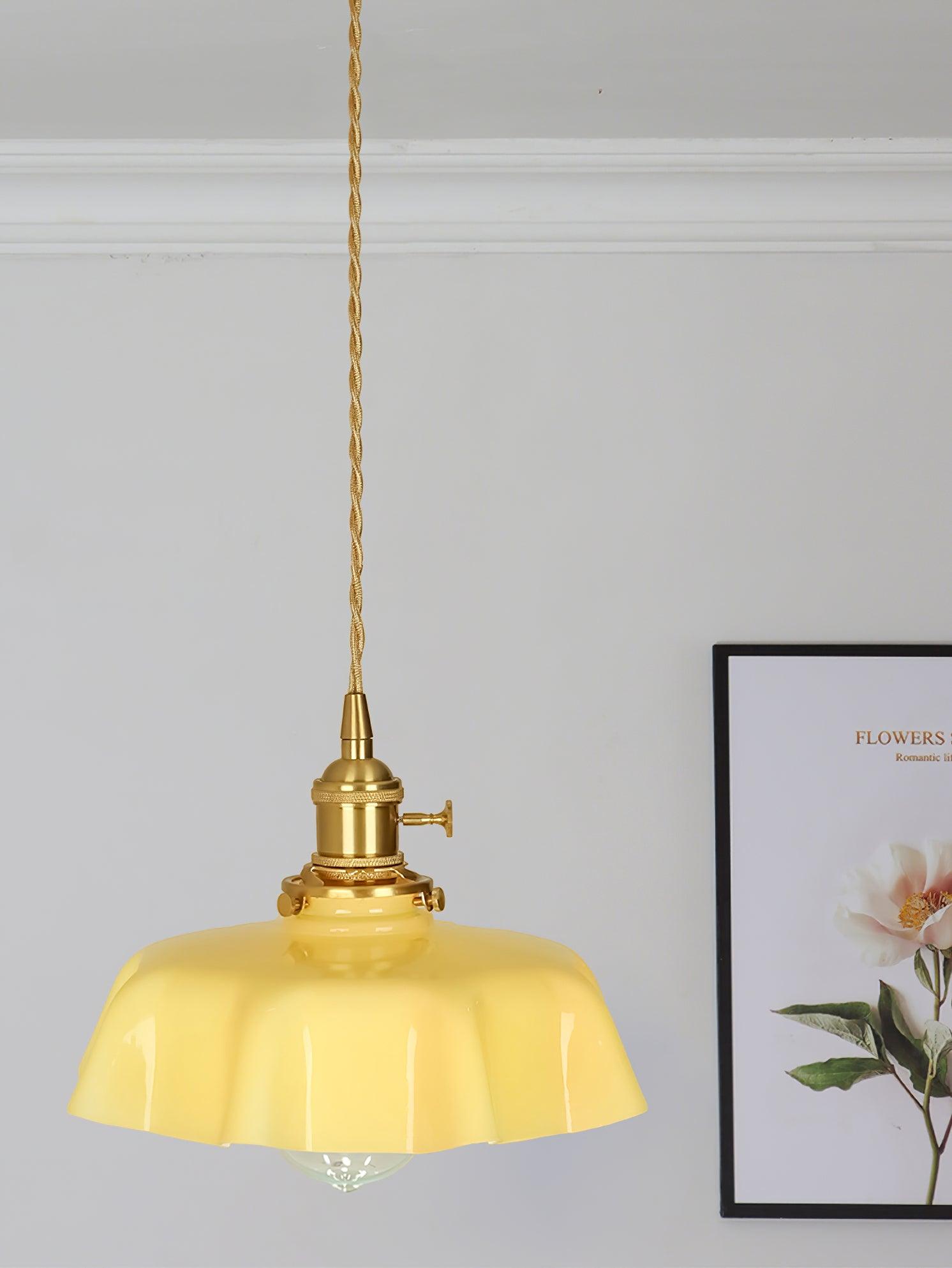 Fransk blomstertaklampa – radiell kronbladsformad kupol, Ø 25 cm