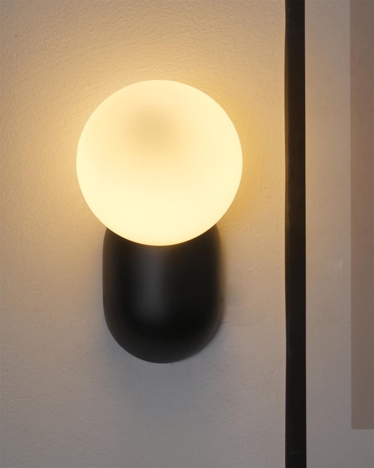 Applique murale globe Lunara — minimaliste, 8cm, G9