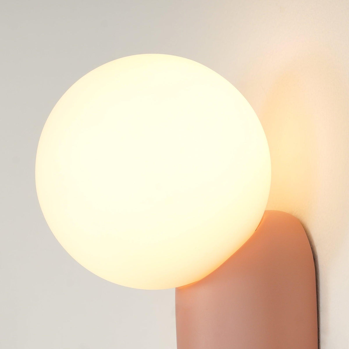 Applique murale globe Lunara — minimaliste, 8cm, G9