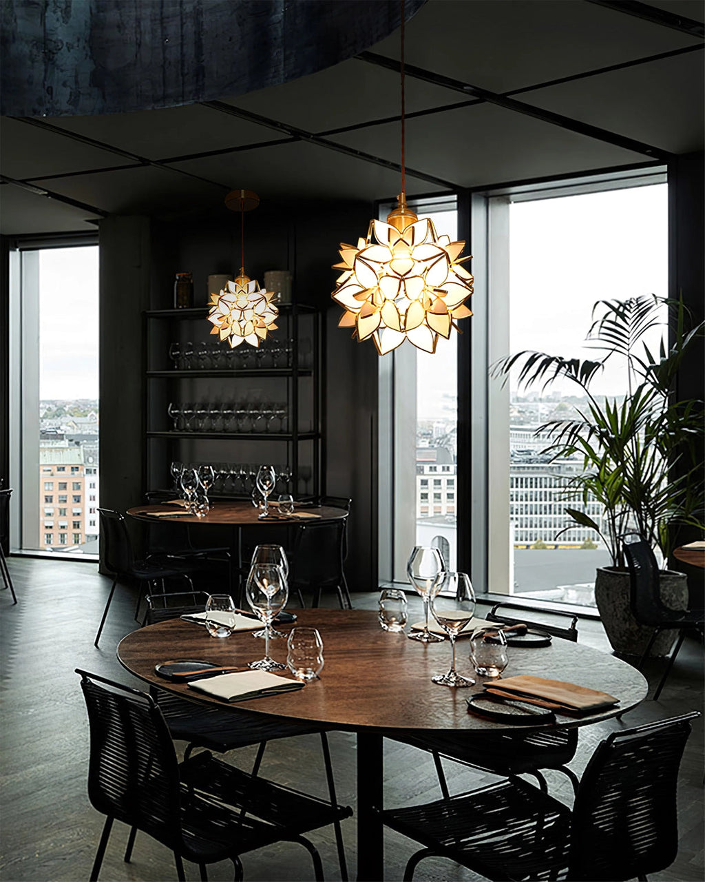 מנורת תלייה לונרה קפיז | Orntli