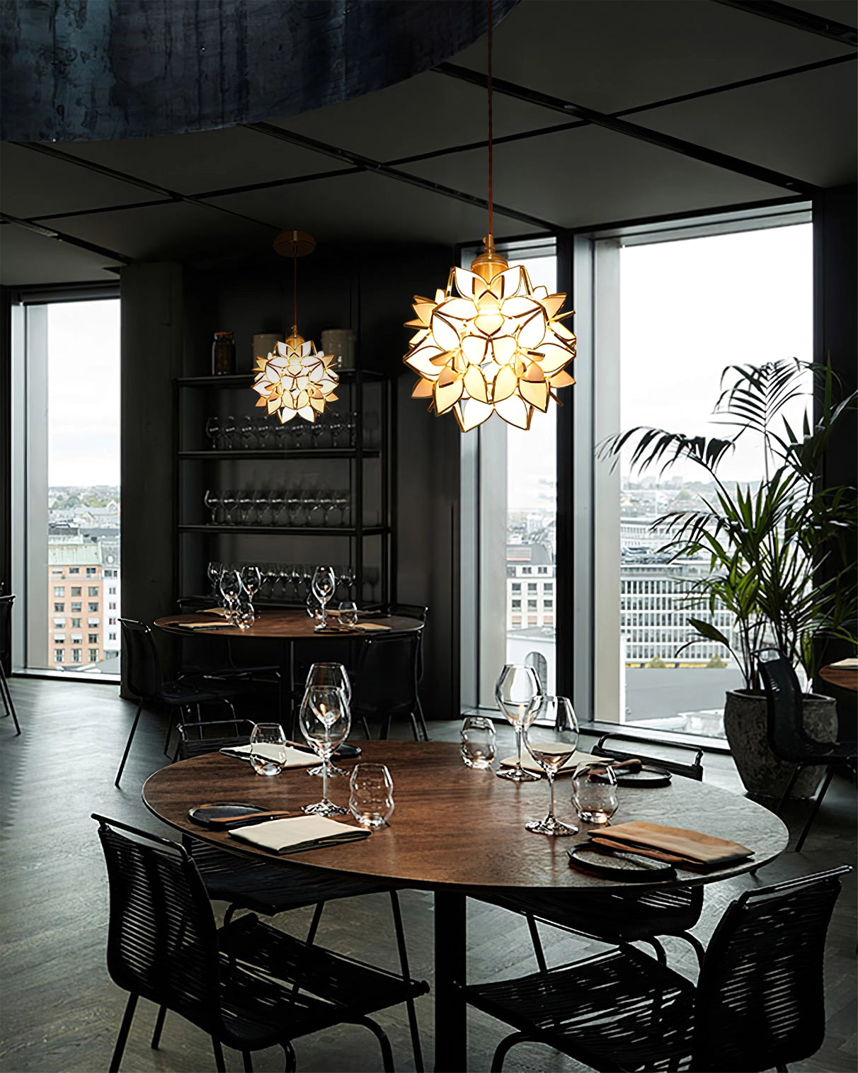 מנורת תלייה לונרה קפיז | Orntli