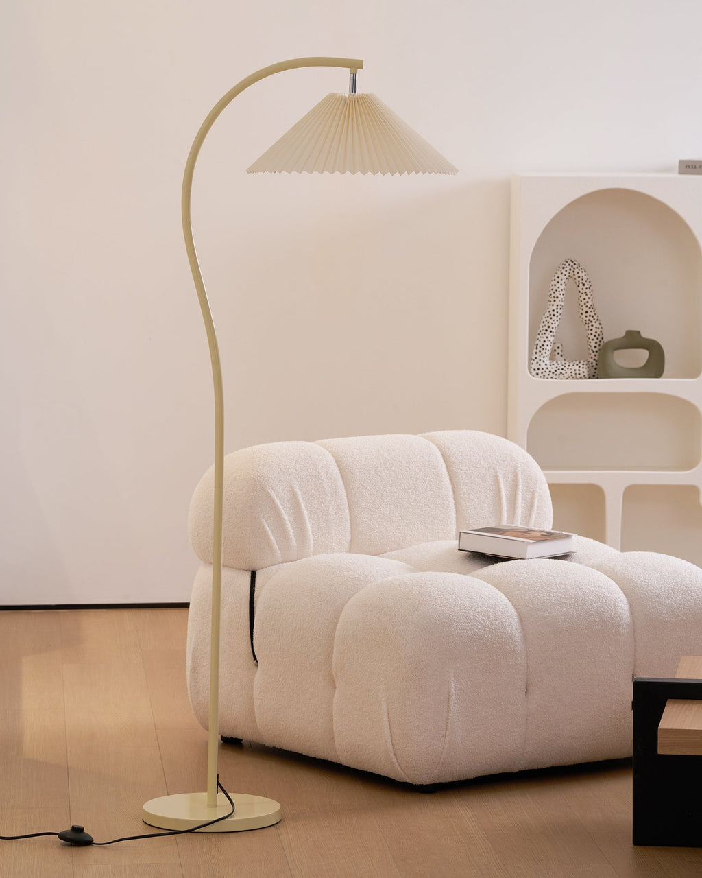 Crescini weiche, plissierte Stehlampe