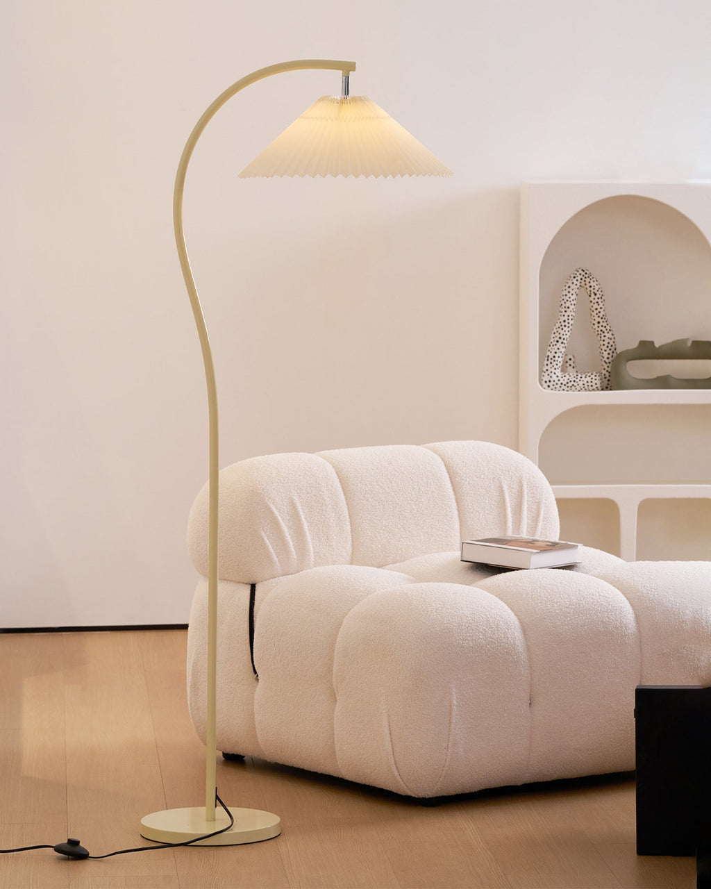 Crescini weiche, plissierte Stehlampe