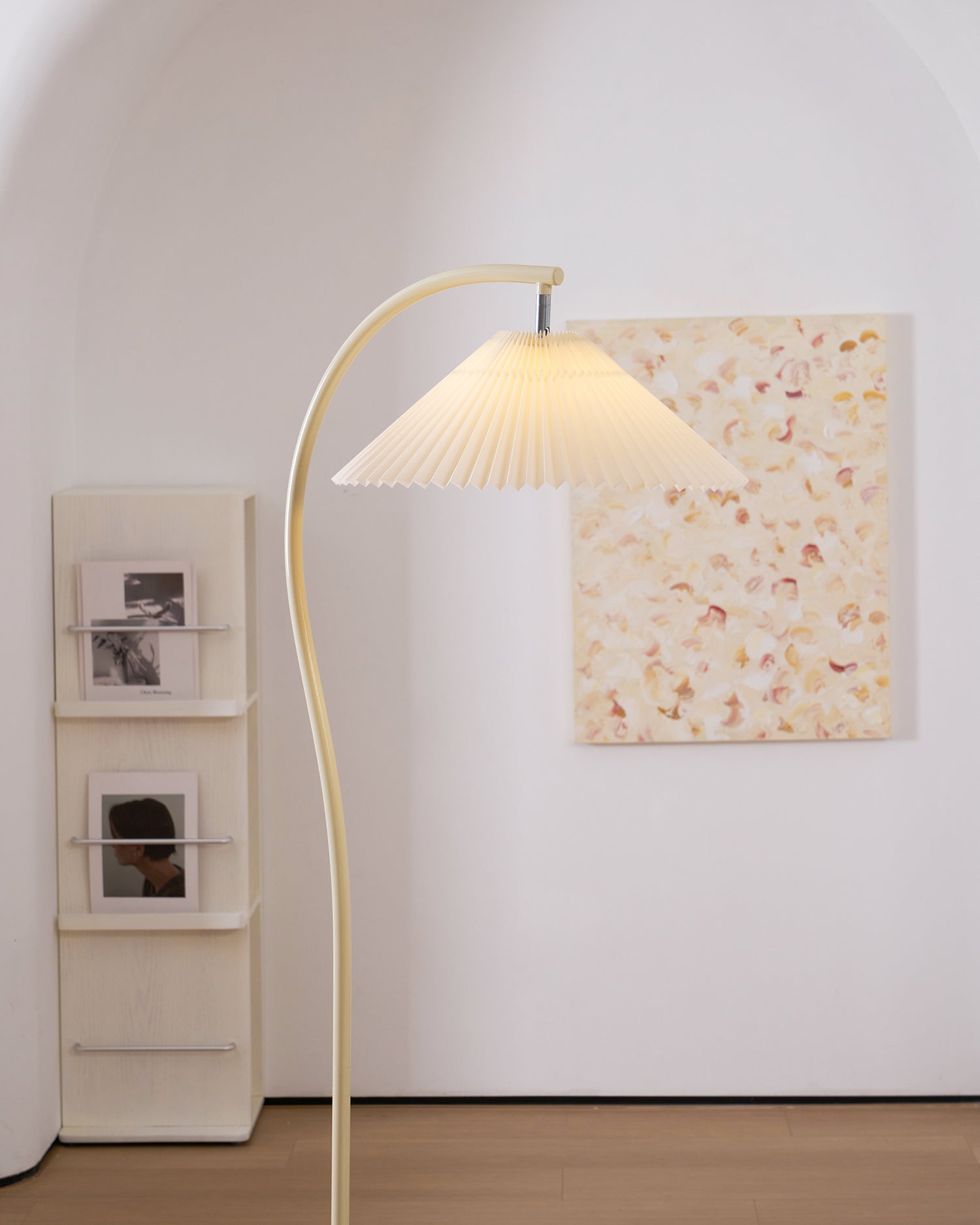 Crescini weiche, plissierte Stehlampe