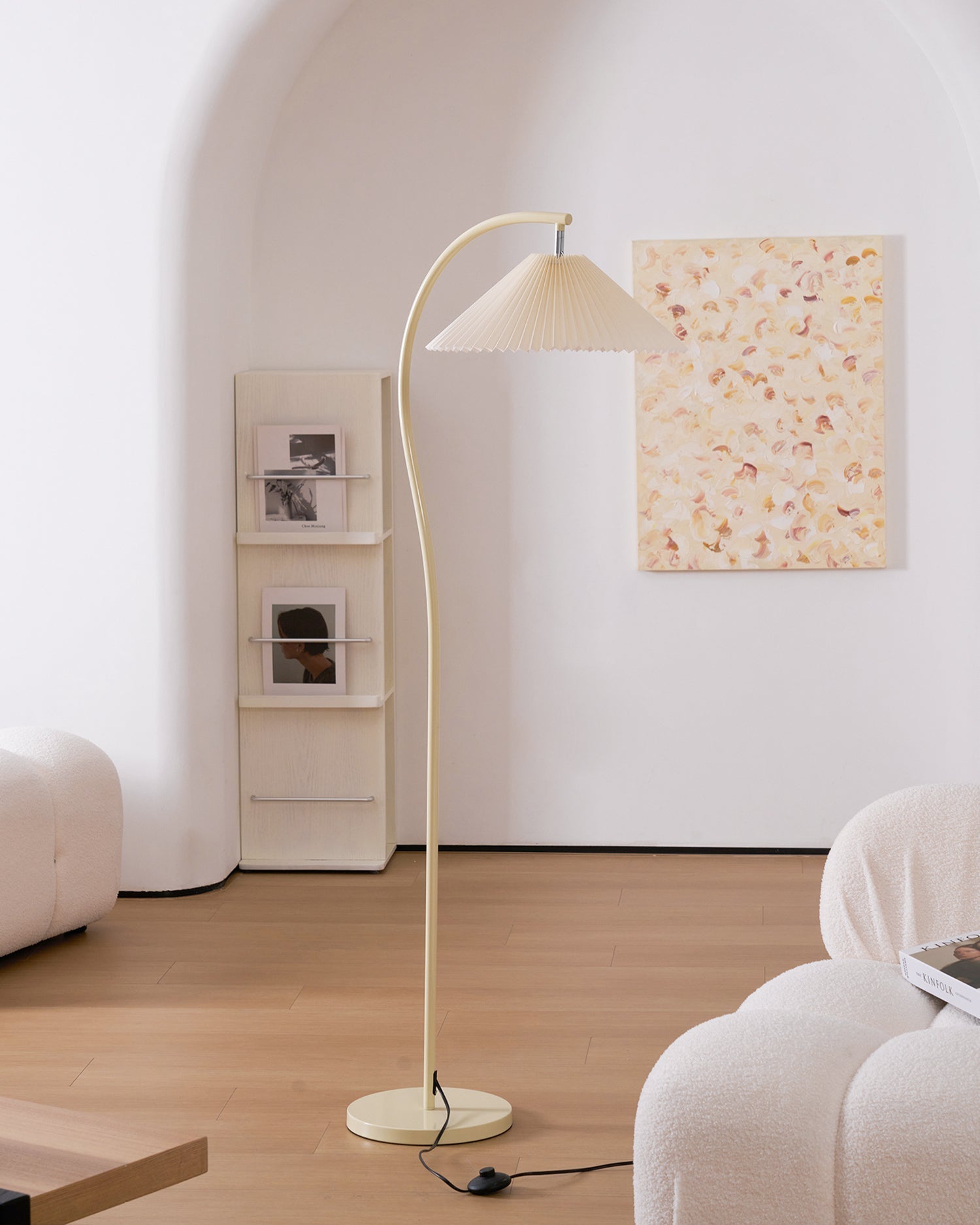 Crescini weiche, plissierte Stehlampe