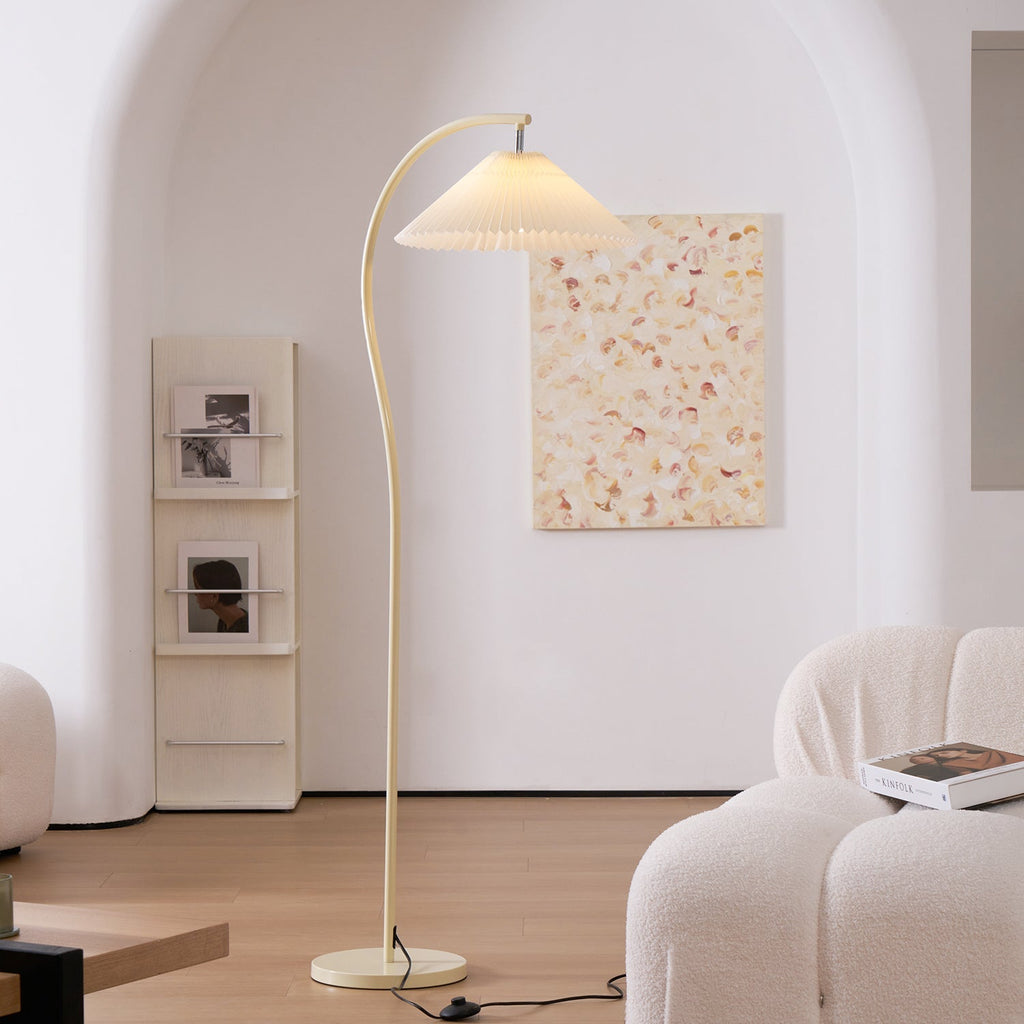 Crescini weiche, plissierte Stehlampe