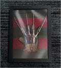 Nightmare Icon Handschuh- und Pullover-Schattenbox im Holzrahmen
