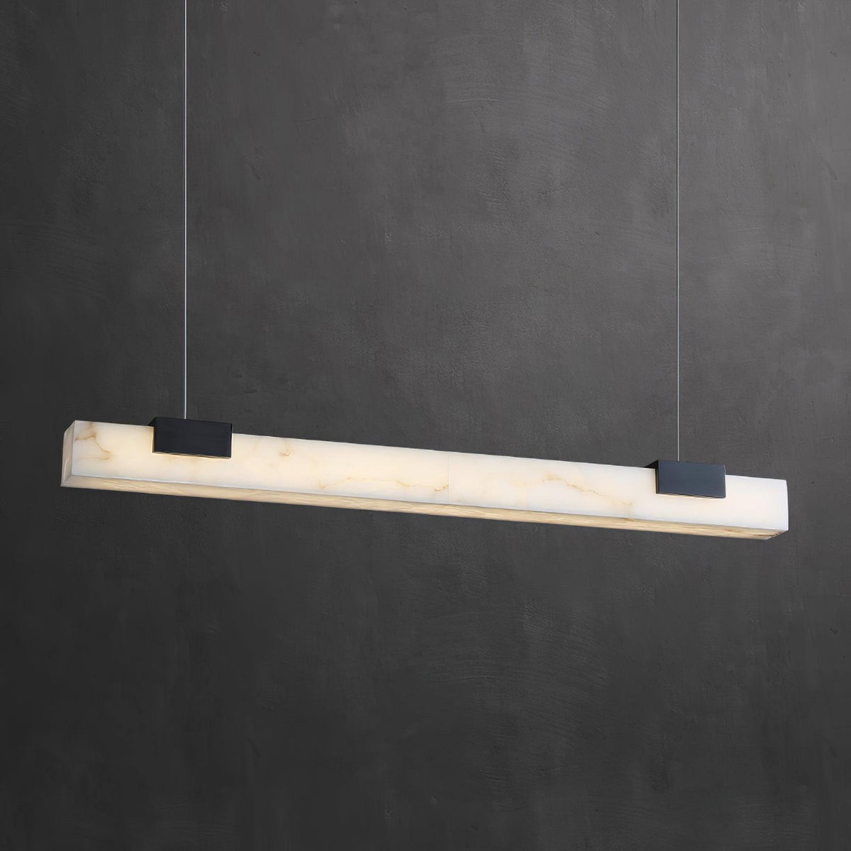 Suspension linéaire minimaliste en albâtre Kaelen — LED intégrée, finition en laiton poli, 100cm, 120cm