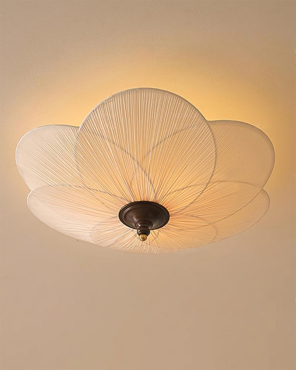 Plafonnier semi-encastré Evola à 3 lumières, en forme de pétales — doré, beige et noyer, diamètres de 50cm et 65cm