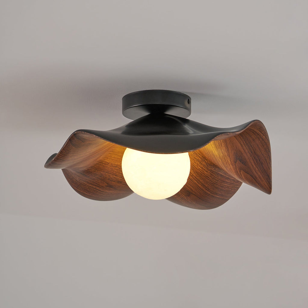 Lampada da soffitto Lanoe — finitura effetto venatura del legno, bianca e nera