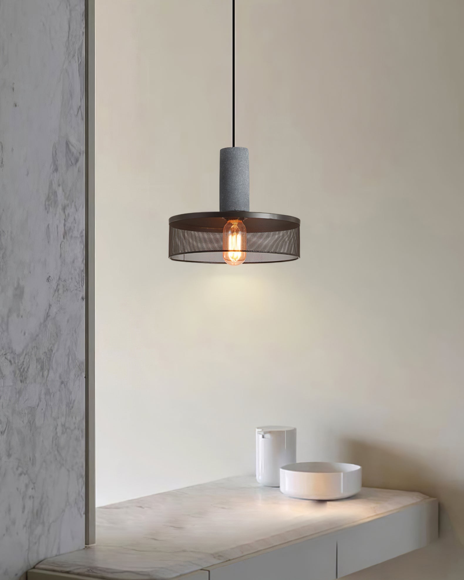黑色金属网罩吊灯——原色水泥顶盖