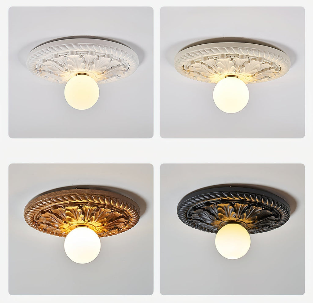 Cyrus taklampe i vintage gårdshusstil — utskåret base i antikkgull, rund kule i opalglass