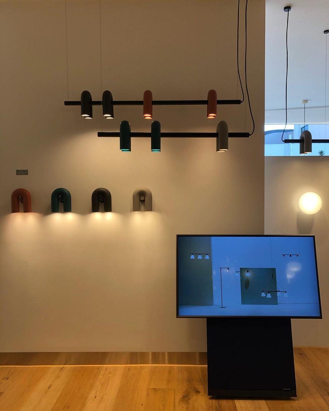 Cirkus Wall Lamp — Adjustable U-Shaped Module
