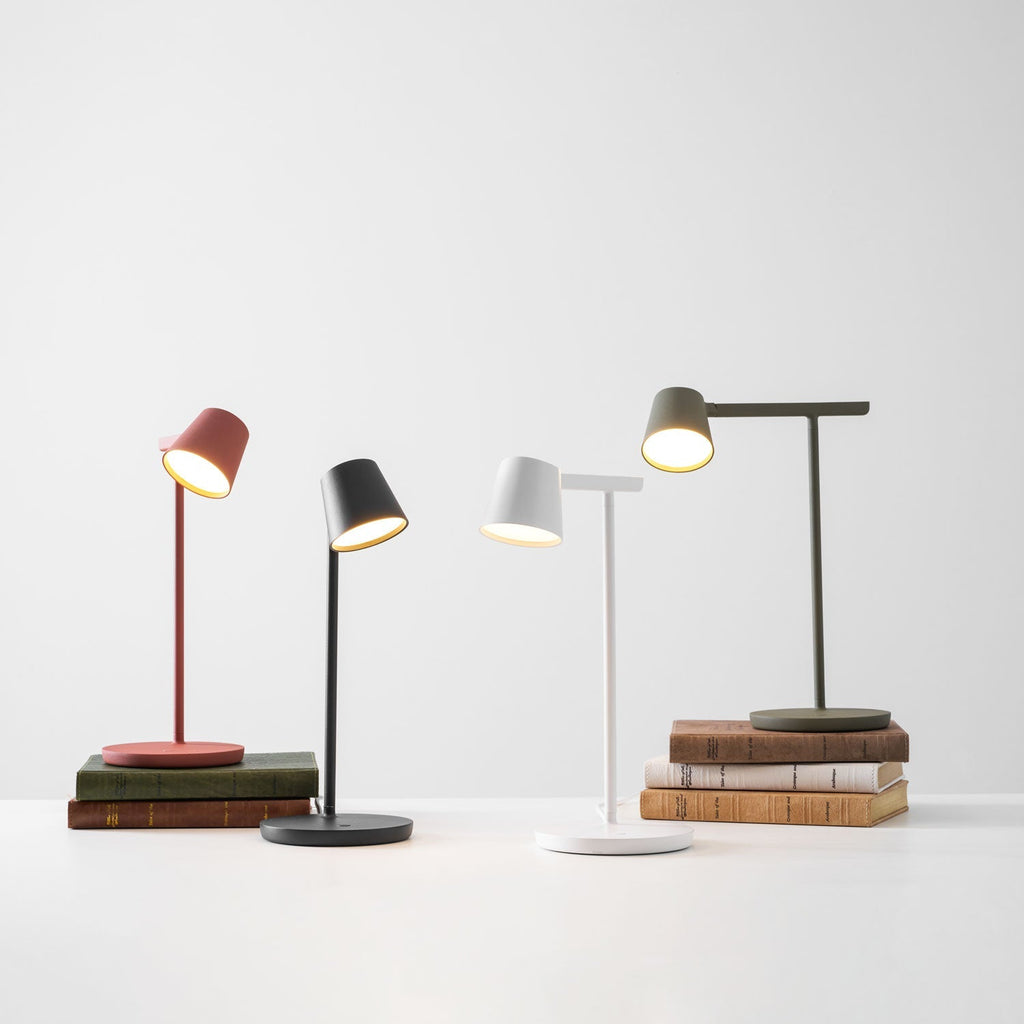 Kärnbordslampa — kompakt modern profil