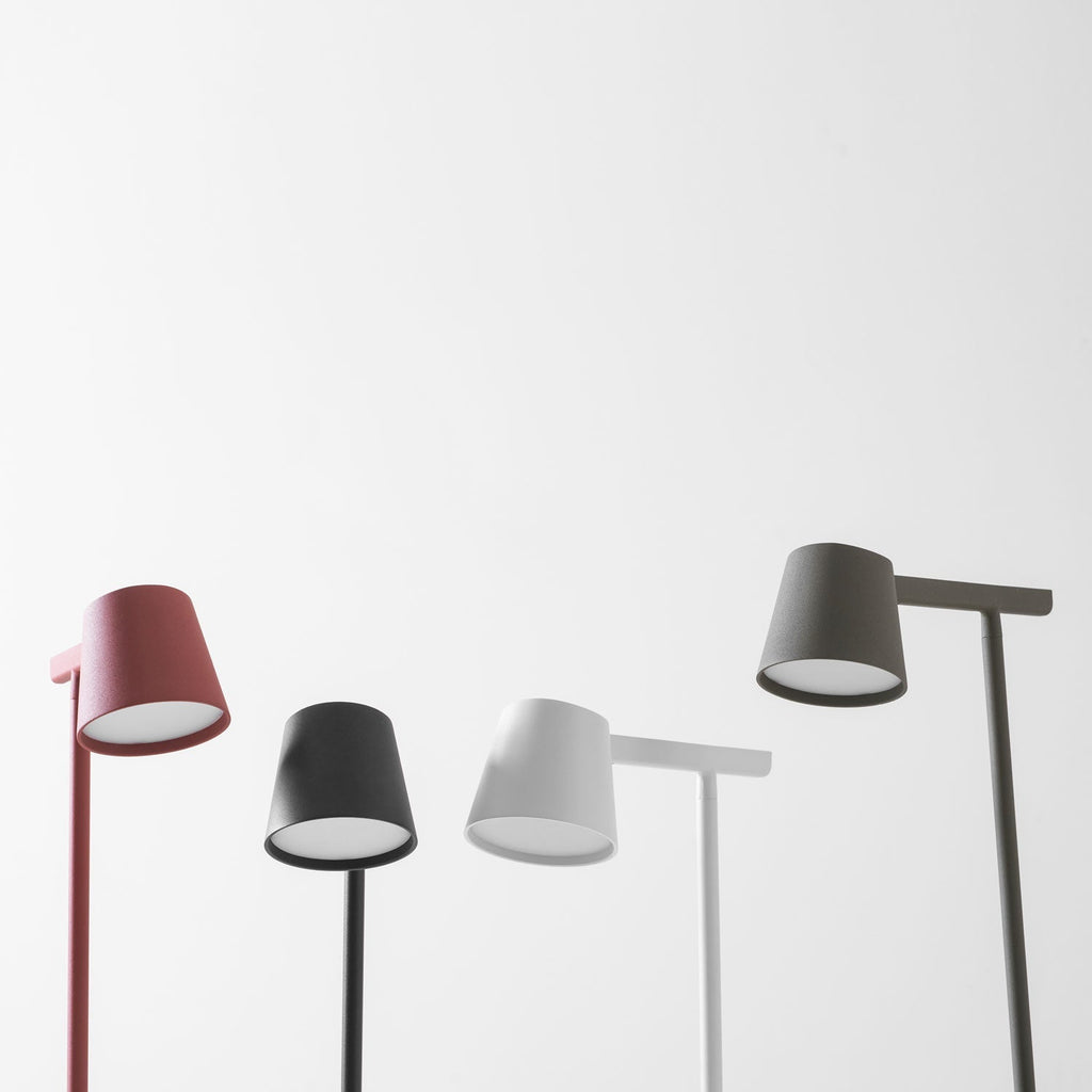 Kärnbordslampa — kompakt modern profil
