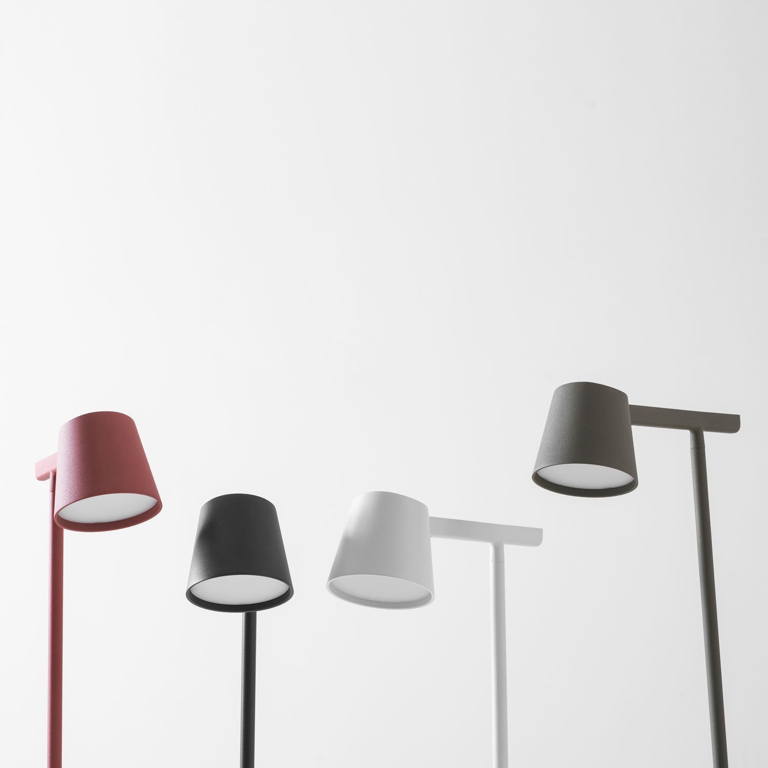 Kärnbordslampa — kompakt modern profil