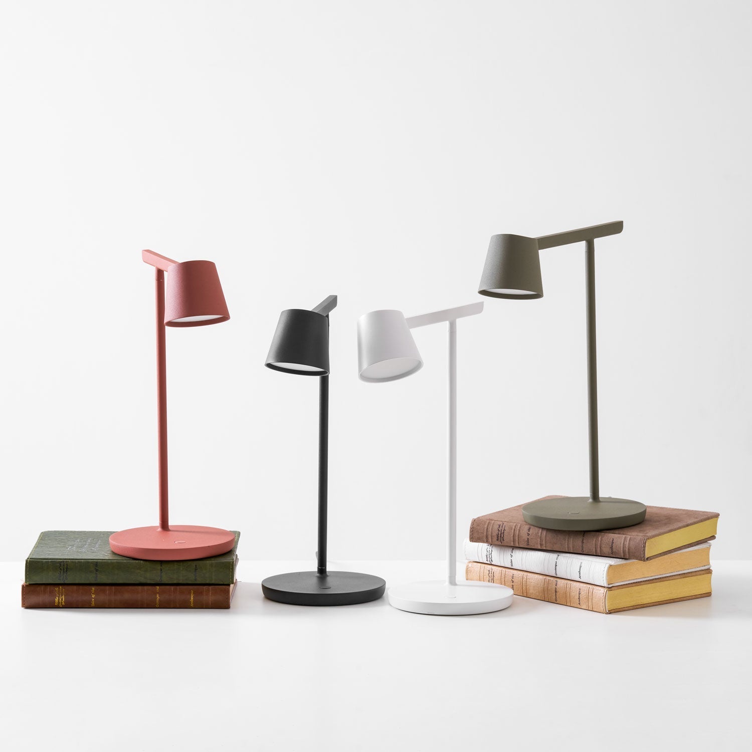 Kärnbordslampa — kompakt modern profil