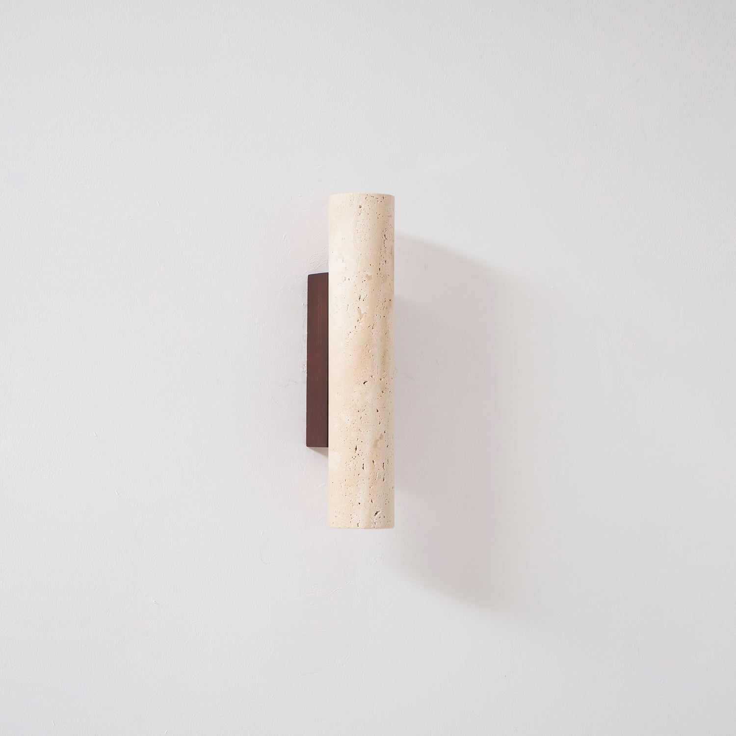 Solis Column Wall Lamp — Minimal Cylindrical Form
