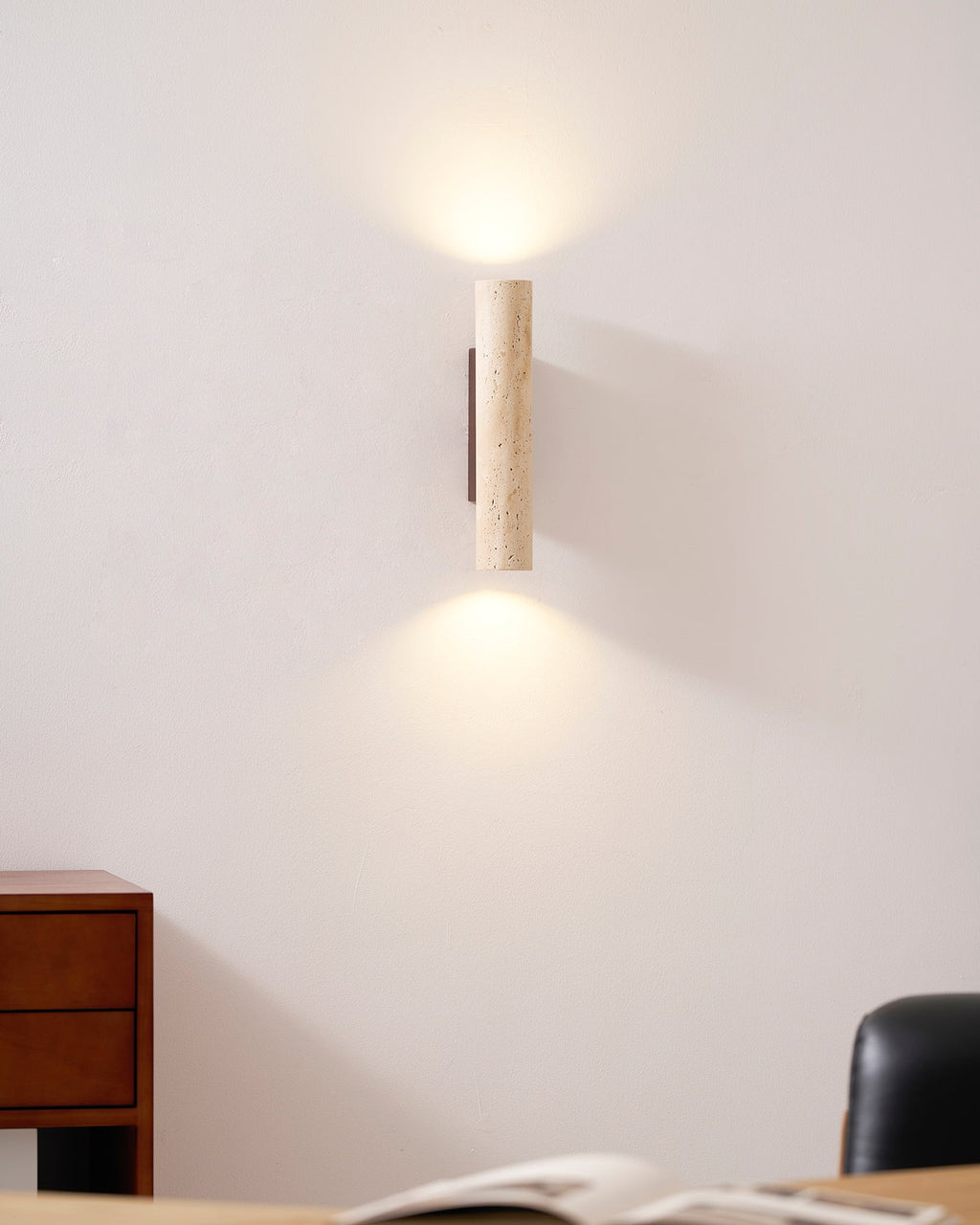 Solis Column Wall Lamp — Minimal Cylindrical Form