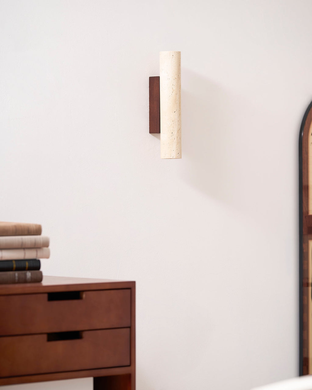 Solis Column Wall Lamp — Minimal Cylindrical Form