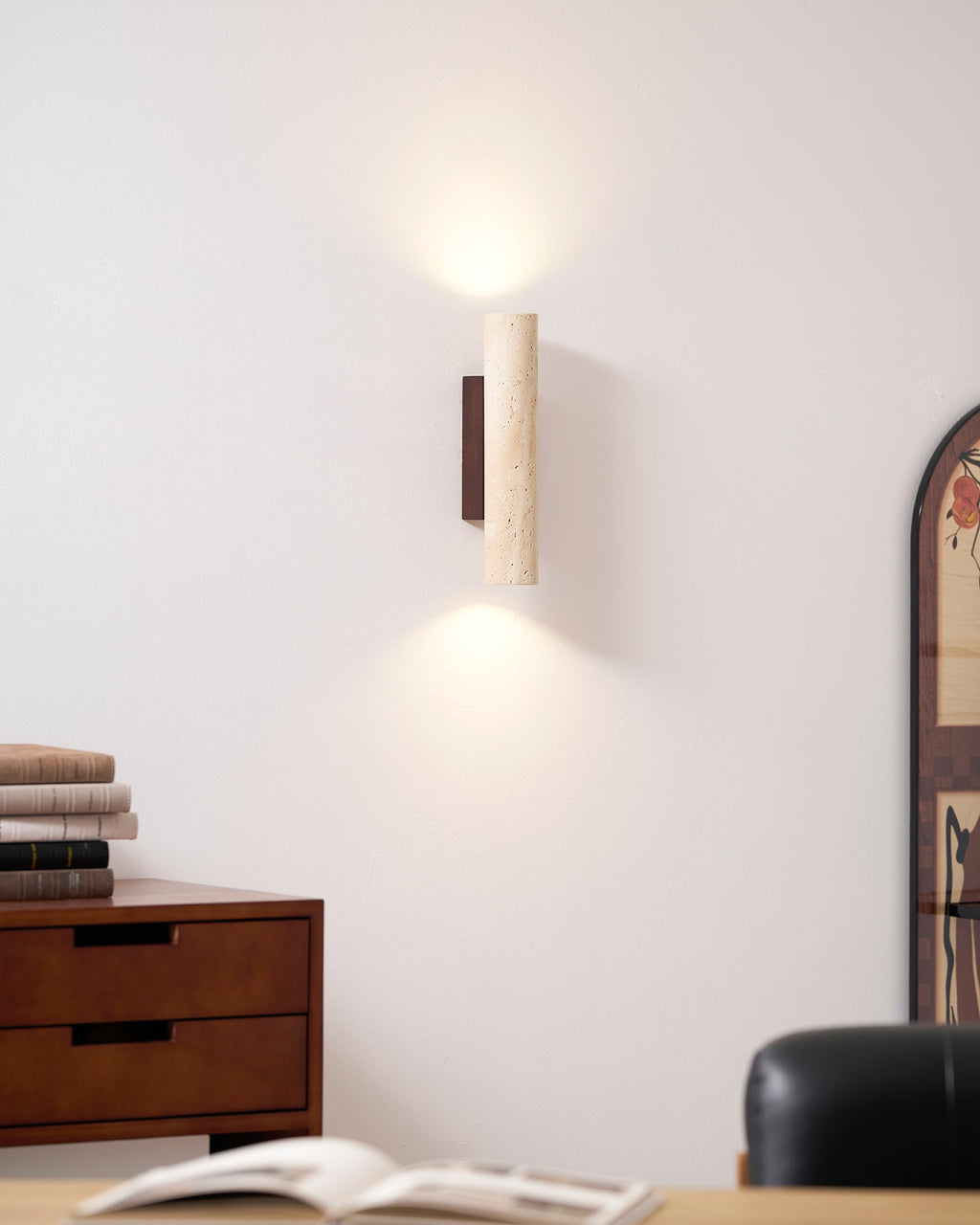 Solis Column Wall Lamp — Minimal Cylindrical Form