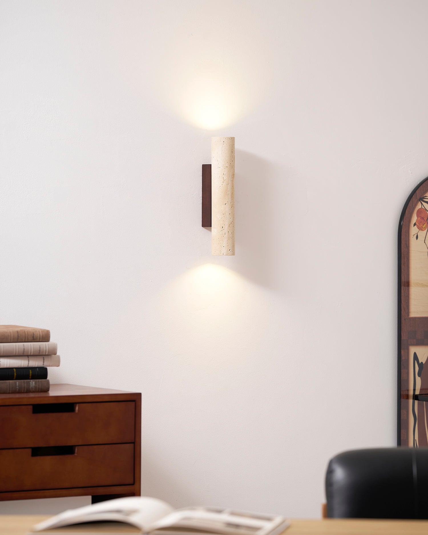 Solis Column Wall Lamp — Minimal Cylindrical Form