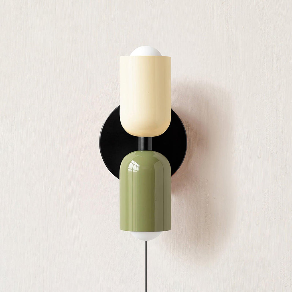 Nástěnné svítidlo Couleur Double Plug In — svítí nahoru i dolů, vodorovná nebo svislá montáž