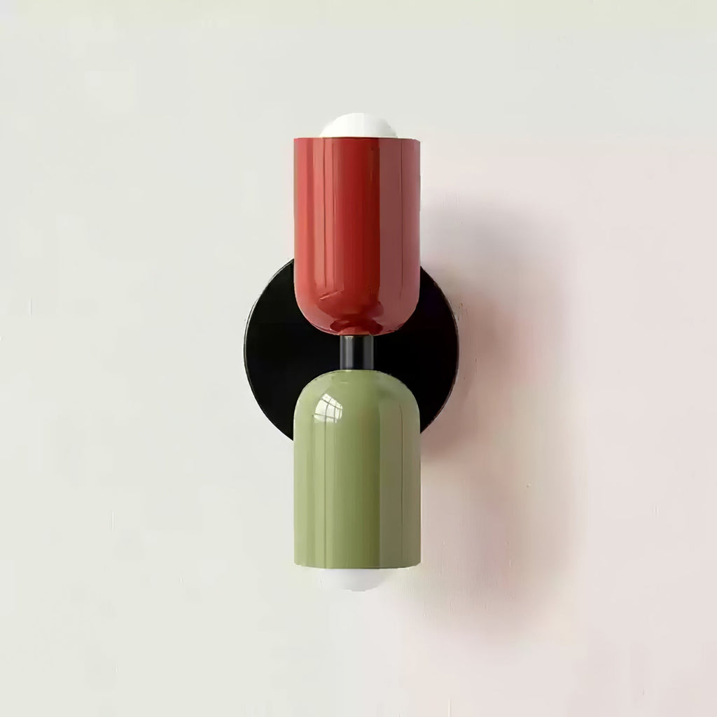 Nástěnné svítidlo Couleur Double Plug In — svítí nahoru i dolů, vodorovná nebo svislá montáž