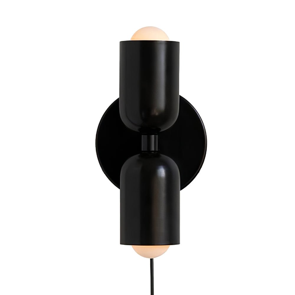 Nástěnné svítidlo Couleur Double Plug In — svítí nahoru i dolů, vodorovná nebo svislá montáž