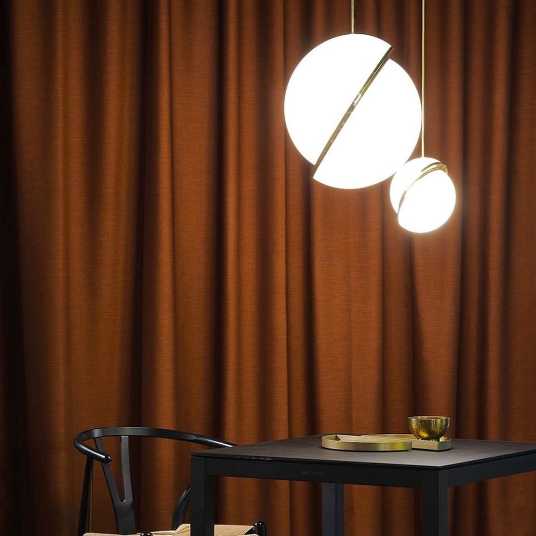CielCourbe - Měsíci podobná závěsná lampa
