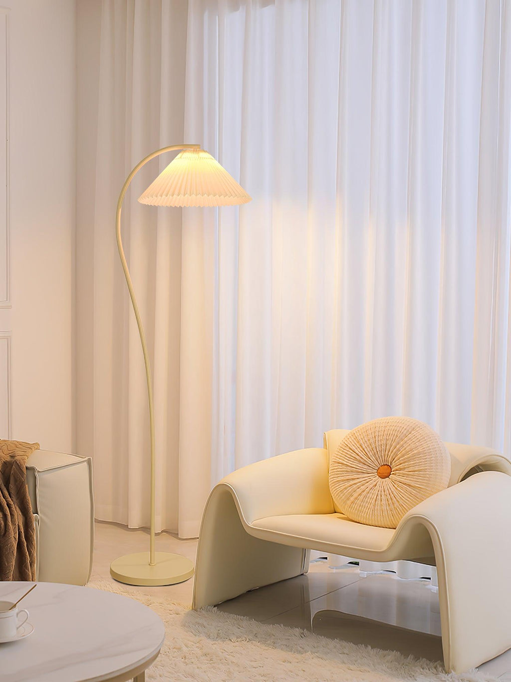 Crescini weiche, plissierte Stehlampe