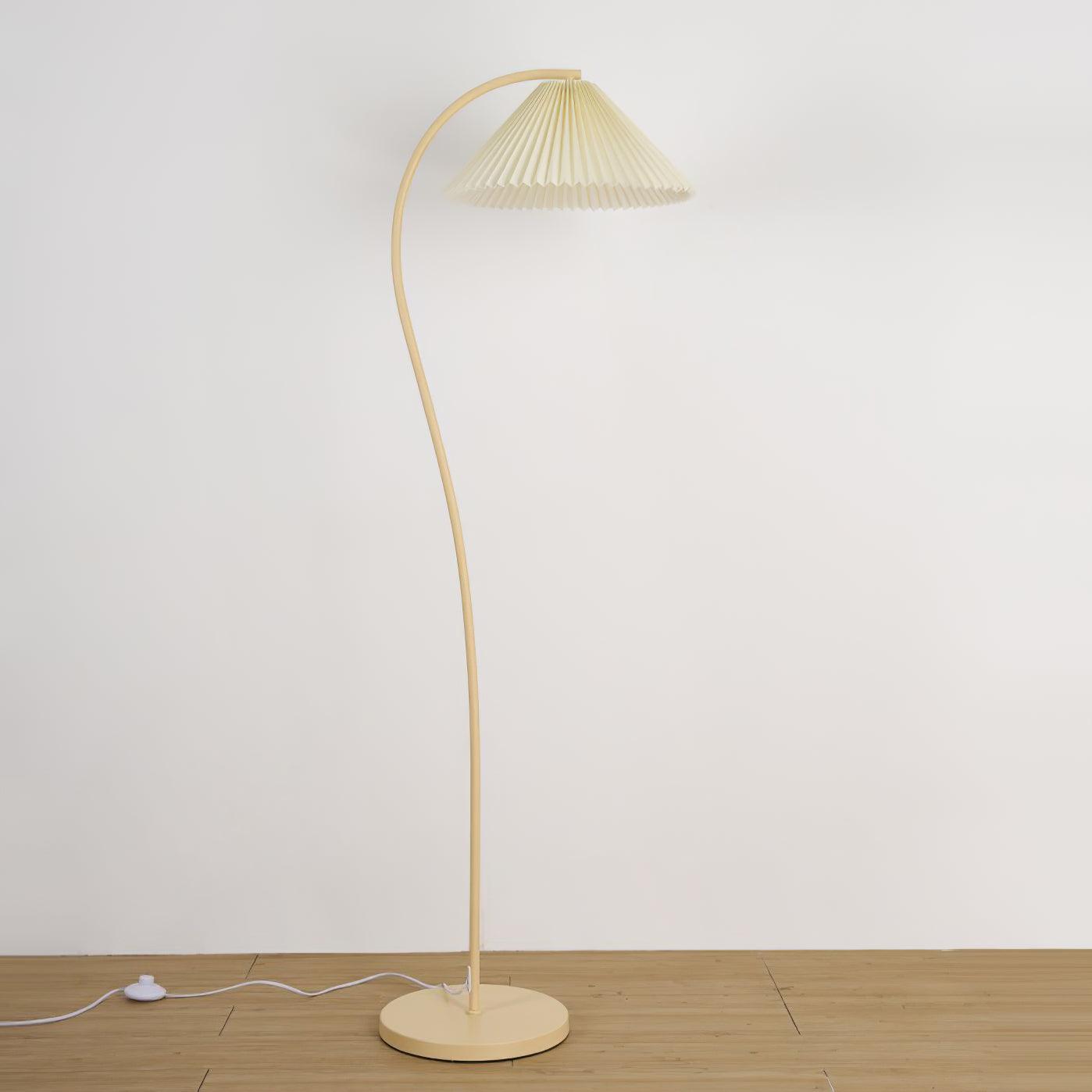 Crescini weiche, plissierte Stehlampe