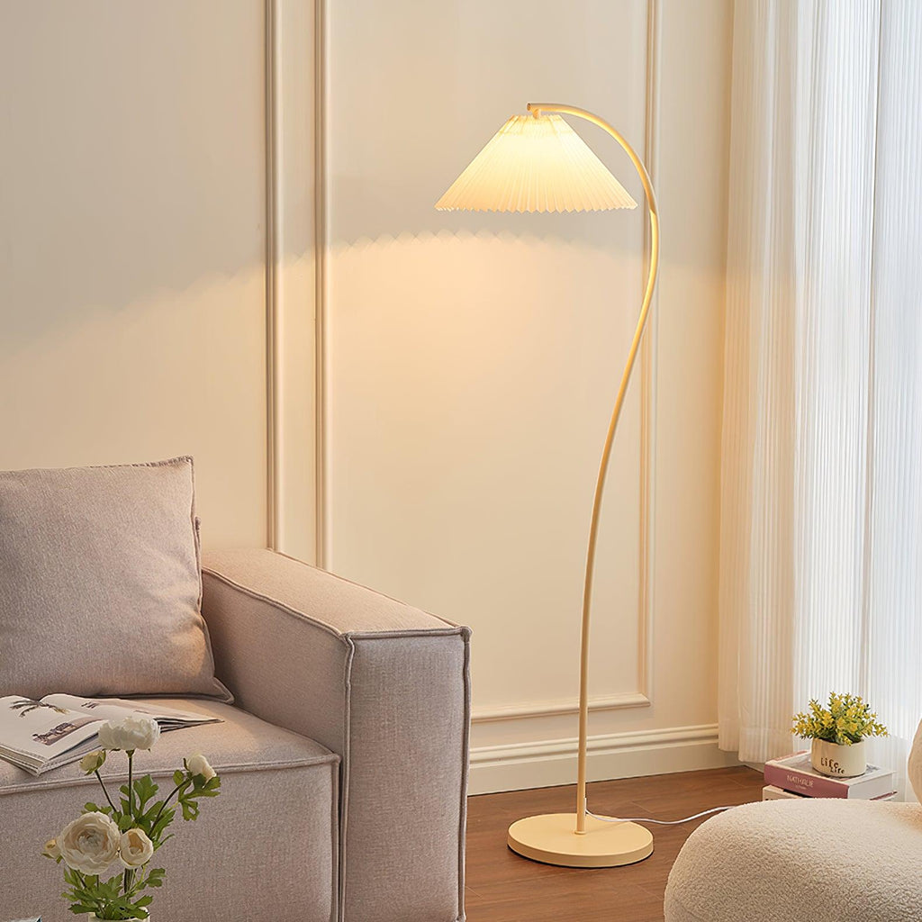 Crescini weiche, plissierte Stehlampe