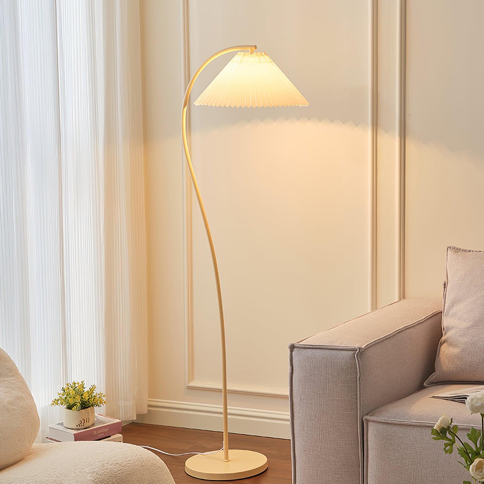 Crescini weiche, plissierte Stehlampe