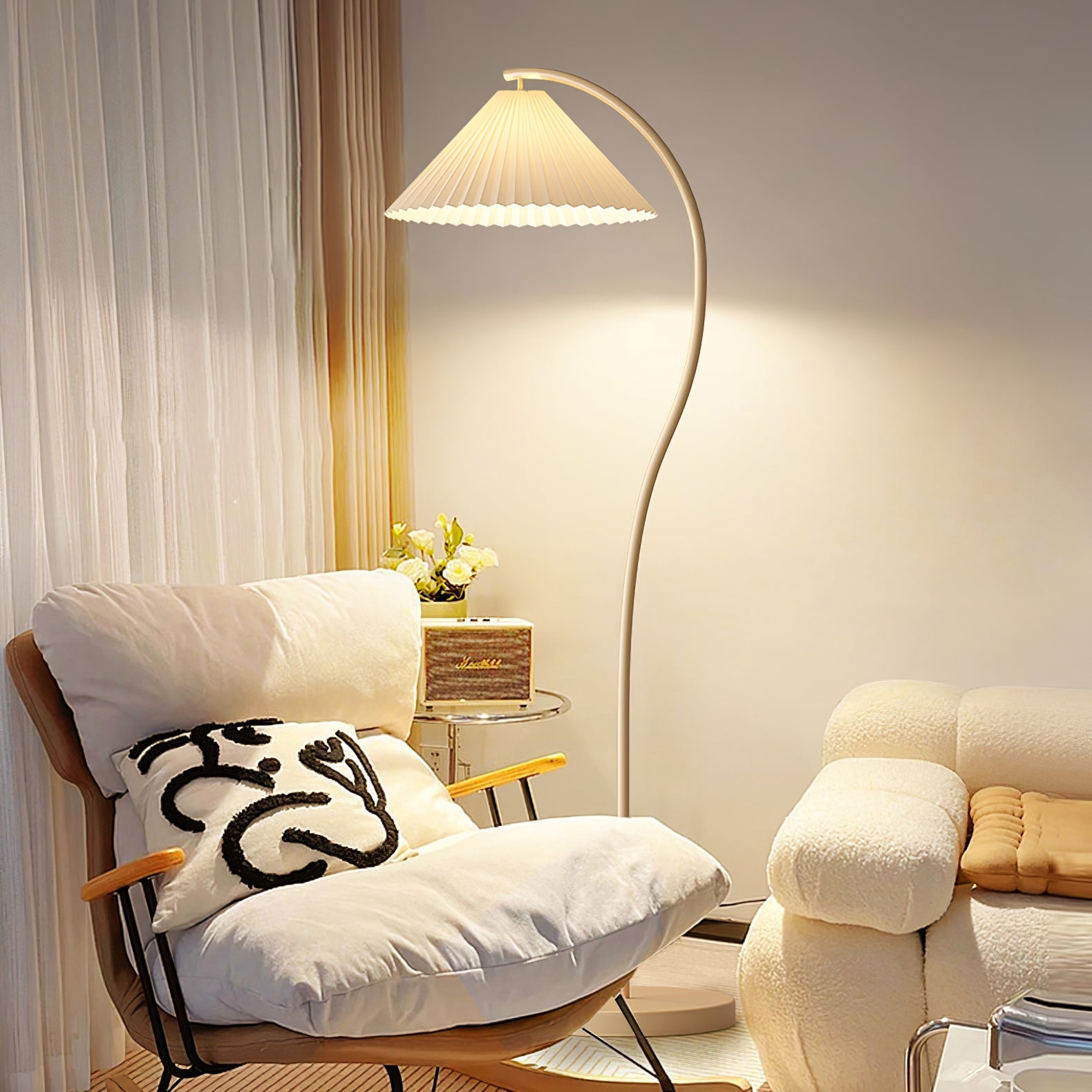 Crescini weiche, plissierte Stehlampe