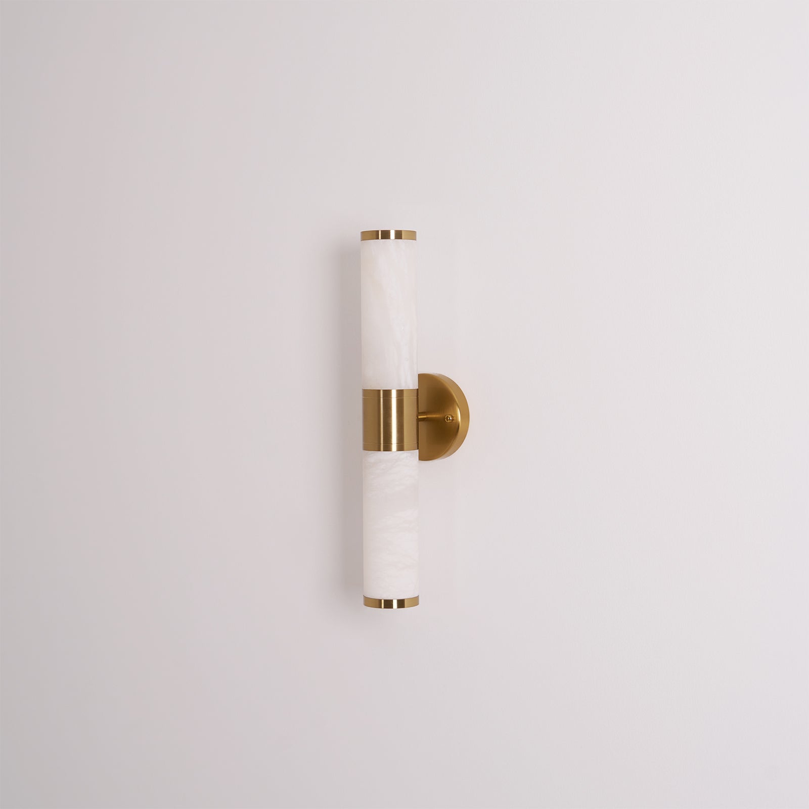 Lampatron-Alabaster-Wandleuchte – Art-déco-Design, zwei transluzente Schirme