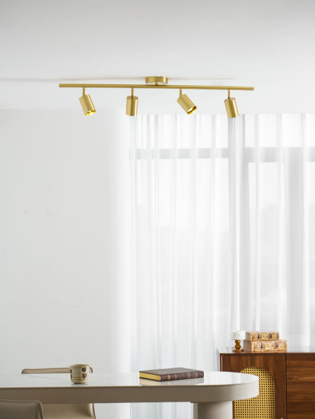 Lampada da soffitto cilindrica in ottone — lunghezza della sospensione regolabile