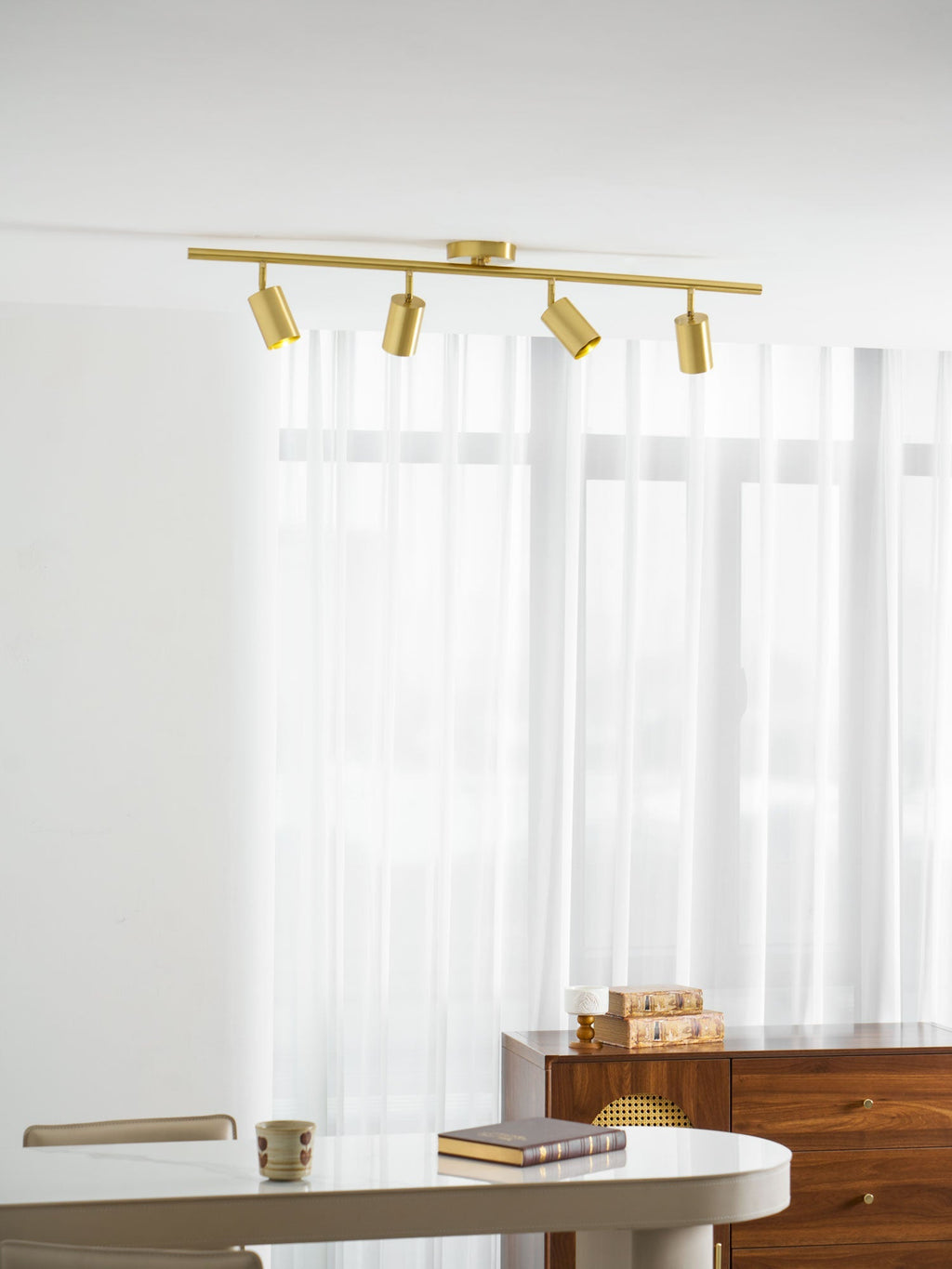 Lampada da soffitto cilindrica in ottone — lunghezza della sospensione regolabile