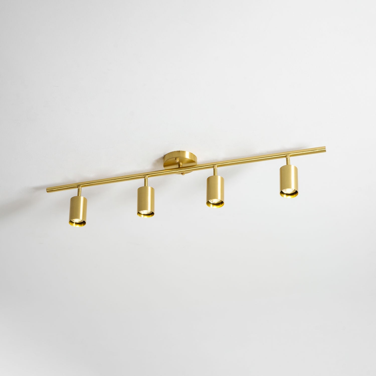 Lampada da soffitto cilindrica in ottone — lunghezza della sospensione regolabile