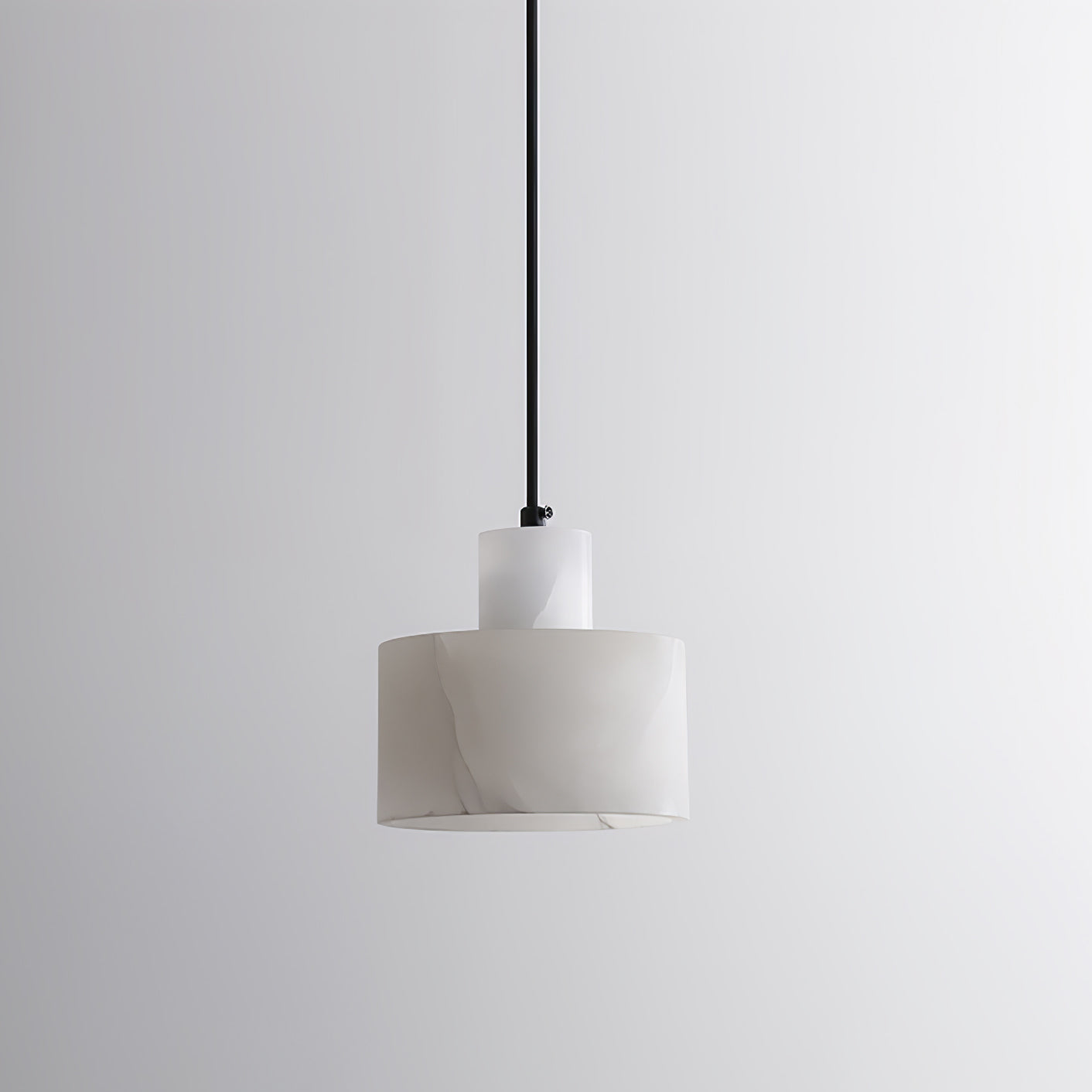Handgeschnitzte Alabaster-Pendelleuchte Cyls