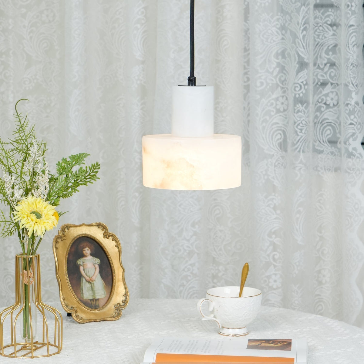 Podwójna cylindryczna lampa wisząca z alabastru - warstwowa sylwetka