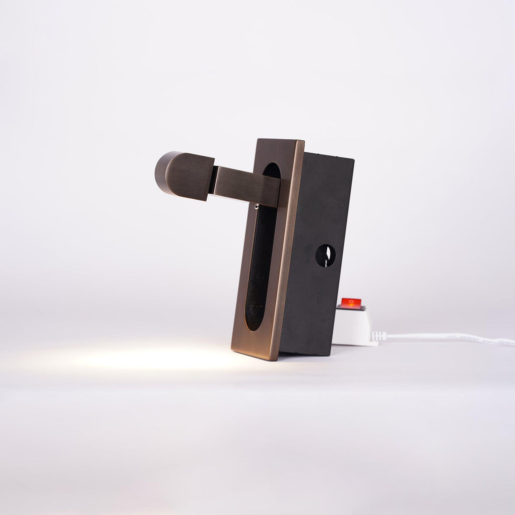 Lampada da lettura LED moderna da comodino — Interruttore a pressione nascosto