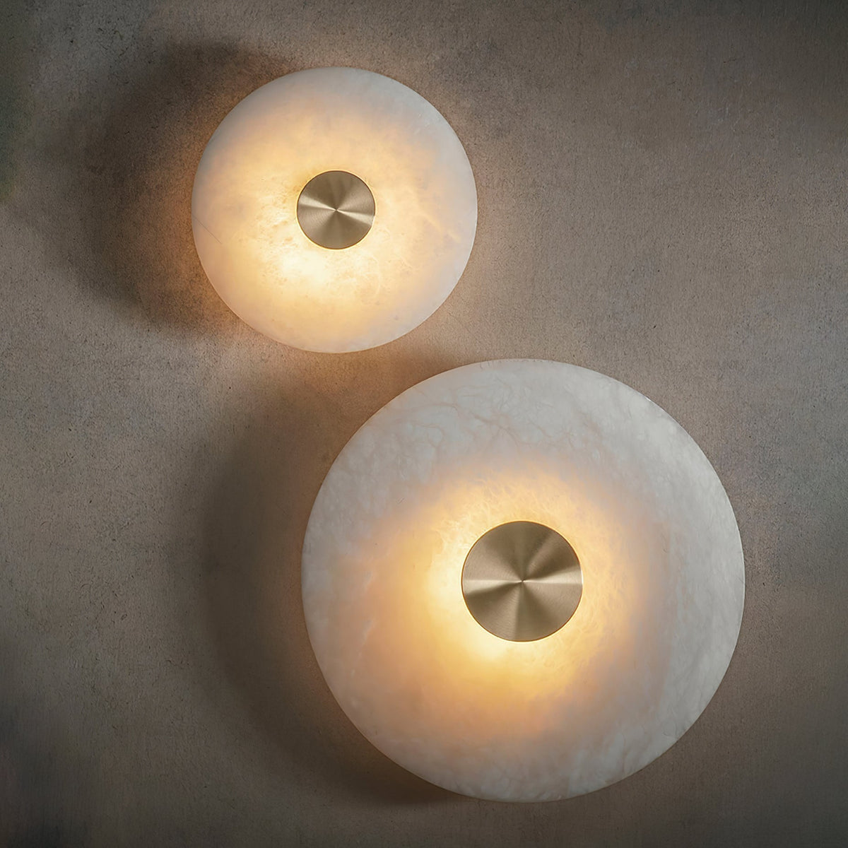 Selina taklampe i alabast - minimalistisk ~5W, diameter 20–35cm, høyde 7cm