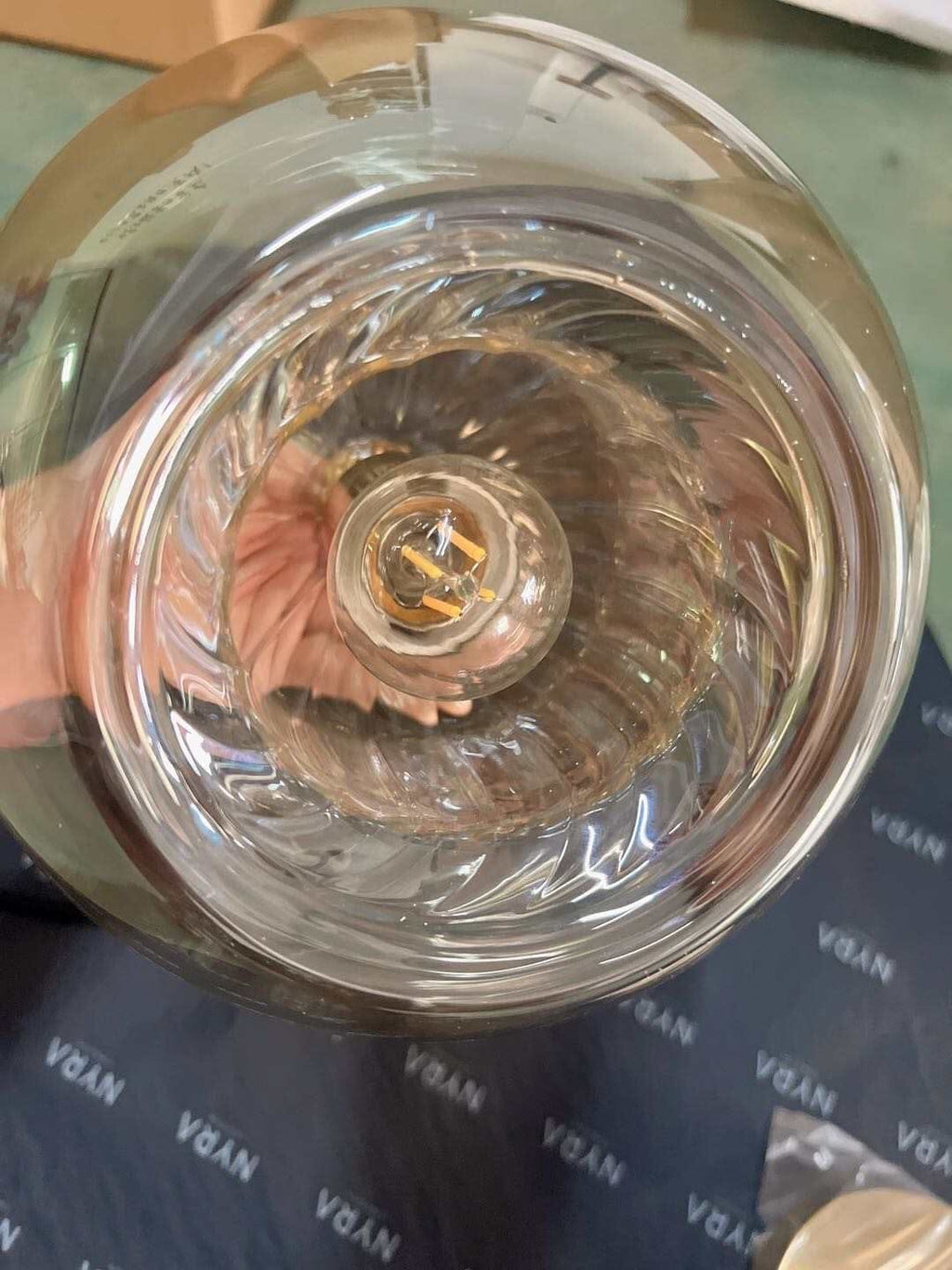 Mizan stakleni luster