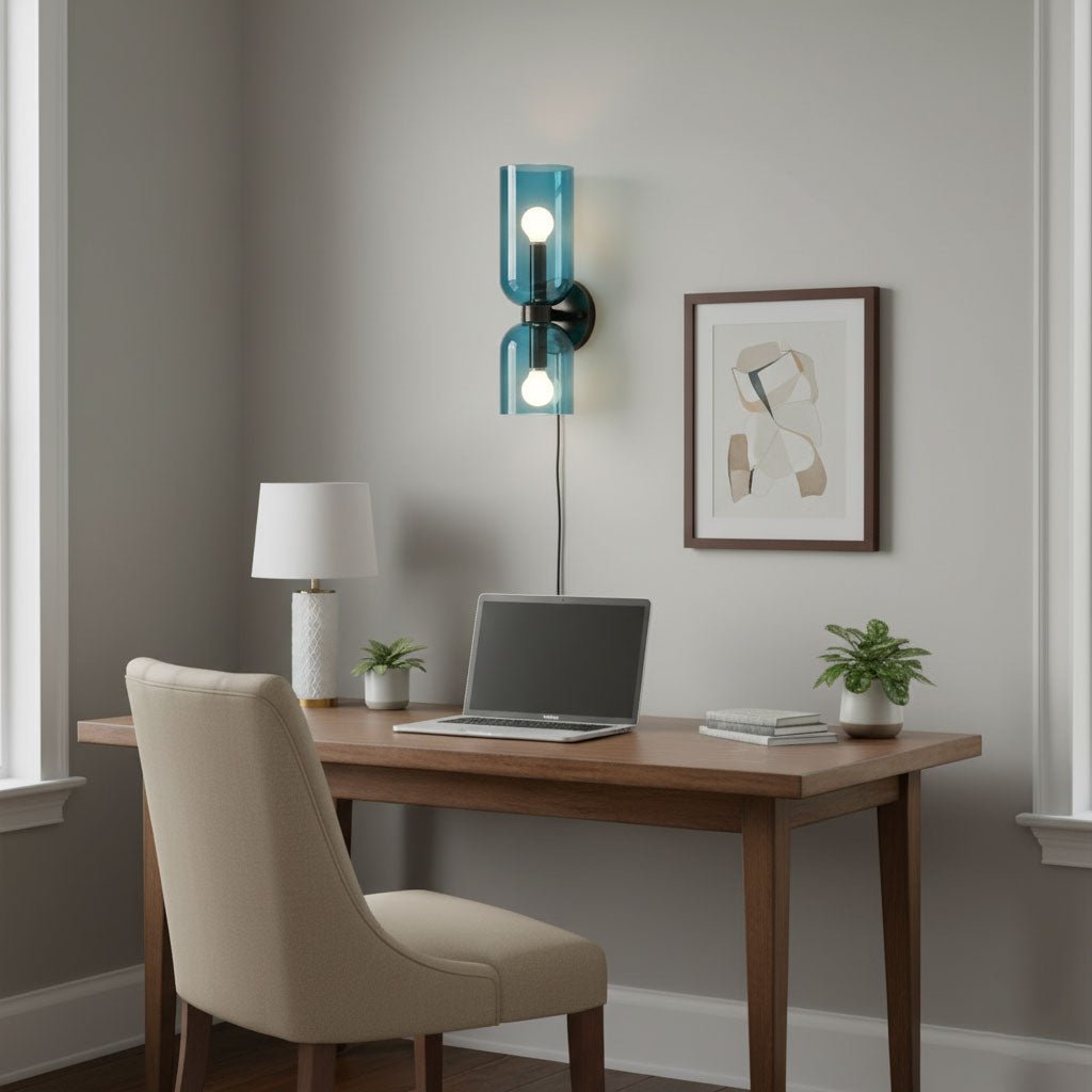 Edie vägglampa med stickpropp – överdimensionerad toppkolonndesign